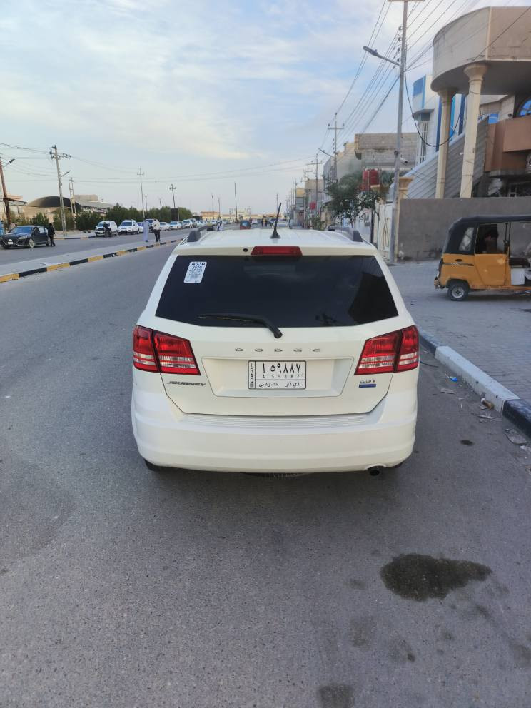 دوج جورني 7راكب موديل2018فول مواصفات(السعر103).(***********)بيها حزام صبغ جاهزه مكينه وكير كفاله تبريد ثلج حداديه جديده تخم تاير جدد كهربايات كلها شغاله رقم ذي قار سنويه لغاية 30عنوان السياره البصره*********** البصرة, العراق
