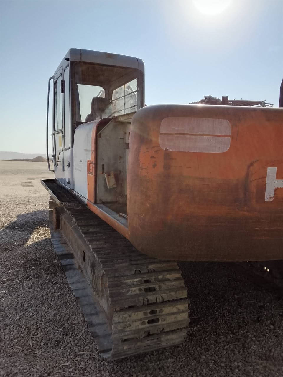 السلام عليكم
حفاره للبيع تو موديل 93 
رقم ميسان بسمنه اصولي 
حفاره نضيفه تصلح مراوس حسب القناعه 
مكان كربلاء المقدسة اي ستفسار رقم ***********
