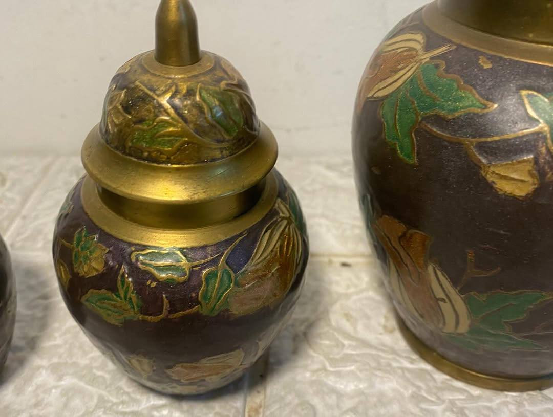 قمافم عدد 3كالرادون مطعم نحاس ومينا


**إذا كنت صاحب هذا الإعلان وتريد حذفه لأي سبب، رجاءا أرسل رسالة إلى الدعم الفني**