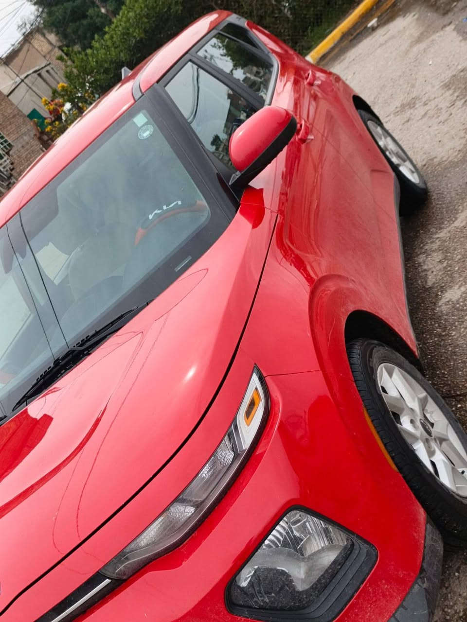 كيا صول موديل22 رقم اربيل انكليزي ماشيه 70الف السعر 165عنوان السياره بغداد الحريه للاستفسار ***********
