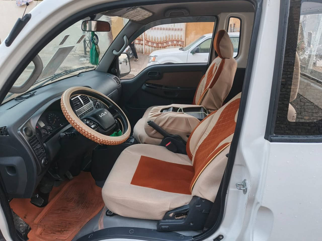 السلام عليكم كيه  2700 موديل 2022 رقم بغداد تحويل سياره بسمي كفاله عامه مكينه كير تخم تاير جديد مكان سياره ميسان رقم الهاتف ‭٠٧٨٠ ١٩٤ ٢٢٥٢‬
