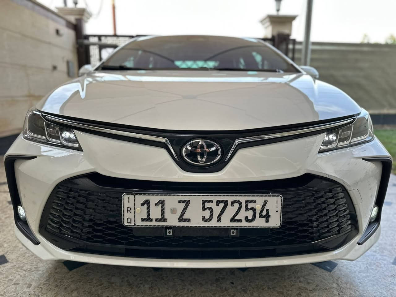 السلام عليكم ….
للبيع تويوتا كورلا هايبرد صيني 2025( شكل الخليجي ) مكفولة
سلايد روف
جلد اصلي لون اسود 
كرسي كهرباء 
ويل كبد 
سبايدر اصلي 
شاشه + كامرة 
هاند بريك بصمة
رادار امامي ( توقف ذاتي ) + تحديد مسار 
اضائة ليد + زينون 
تبريد قطعتين ( امامي + خلفي ) 
اشاير بالمري
اضافة الى الجام عازل حراري + الجامة الامامية بولورايز
السعر المطلوب 16000$ 
للاستفسار الاتصال بـ مهند ***********
