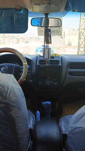 سلام عليكم كيا سبورتج خليجي مكفوله من الصبغ والضربه شخطه بسيطه بل باب فتحه سقف رقم اربيل  تبريد ثلج تدفئه محرك 2000 موديل 10 باسمي تحويل ثاني السعر 122وبيها مجال رقم *********** فول مواصفات حساس خلفي
