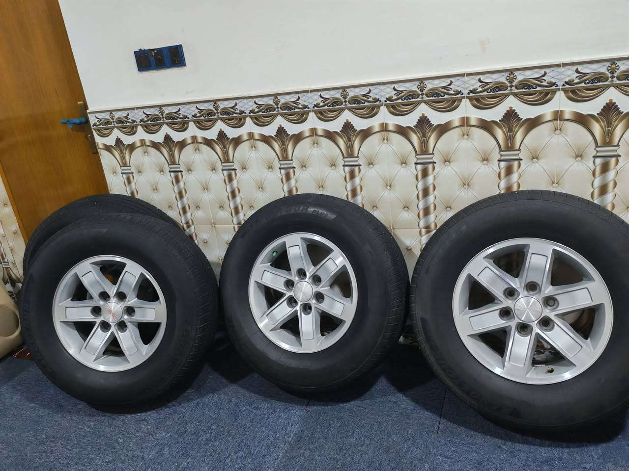 تخم ويلات جمسي حجم 17 بيهن تخم تاير إنتاج 25 أبو الأسد جاهزات جيب وشد مكاني بصره هاذه رقمي *********** شراي يتصل أو يراسلني واتساب
