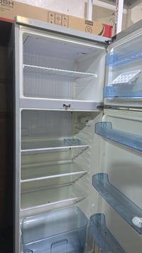 ثلاجه جراني • حجم ٢٠ • شغال شرط