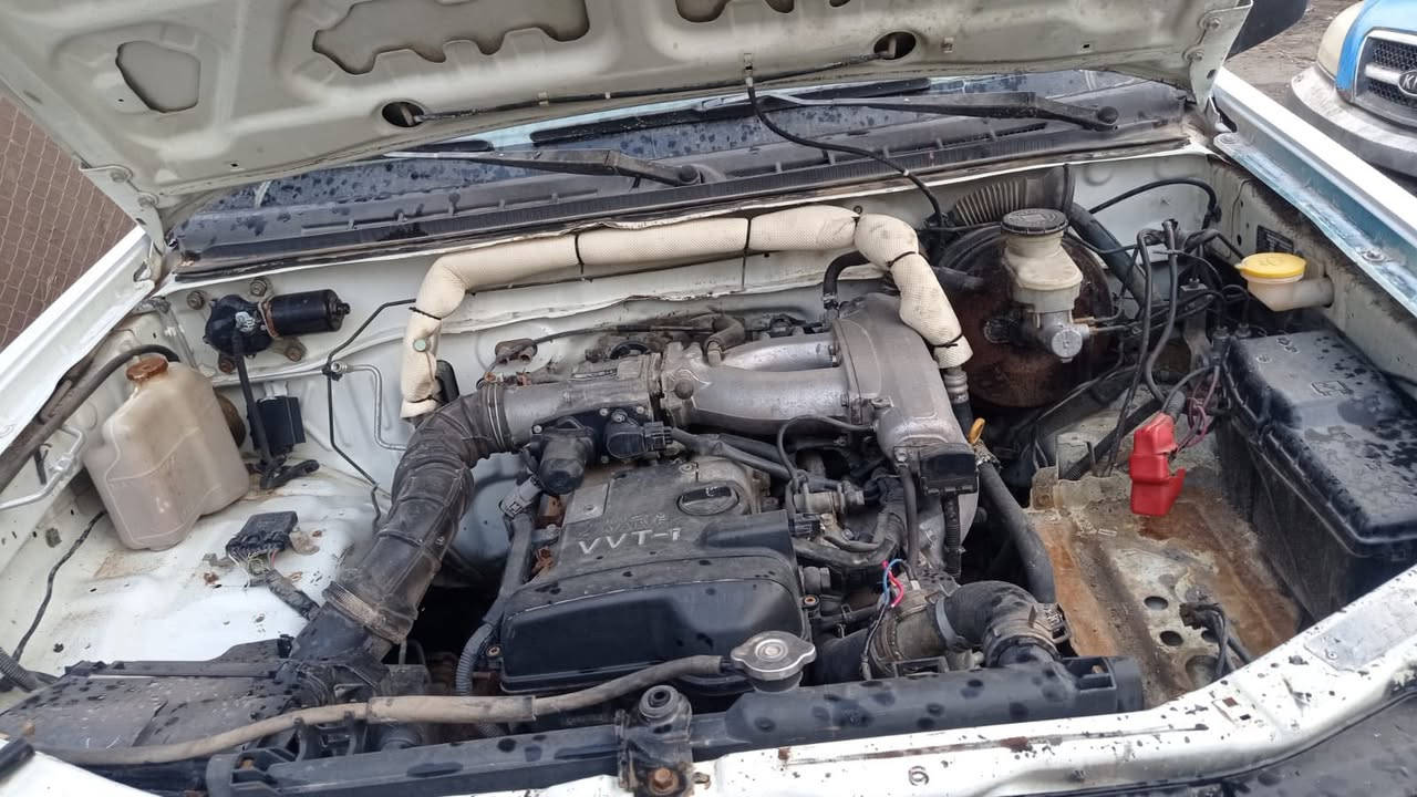 شوفرليت لوف 2005 مال مزاد الداخليه محور في في تي محرك كير  مكفولات بيها كتاب مزاد مكفوله من  الضربه  والكص مصبوغه عام السعر 37مكانها ناصرية سوق الشيوخ ***********
