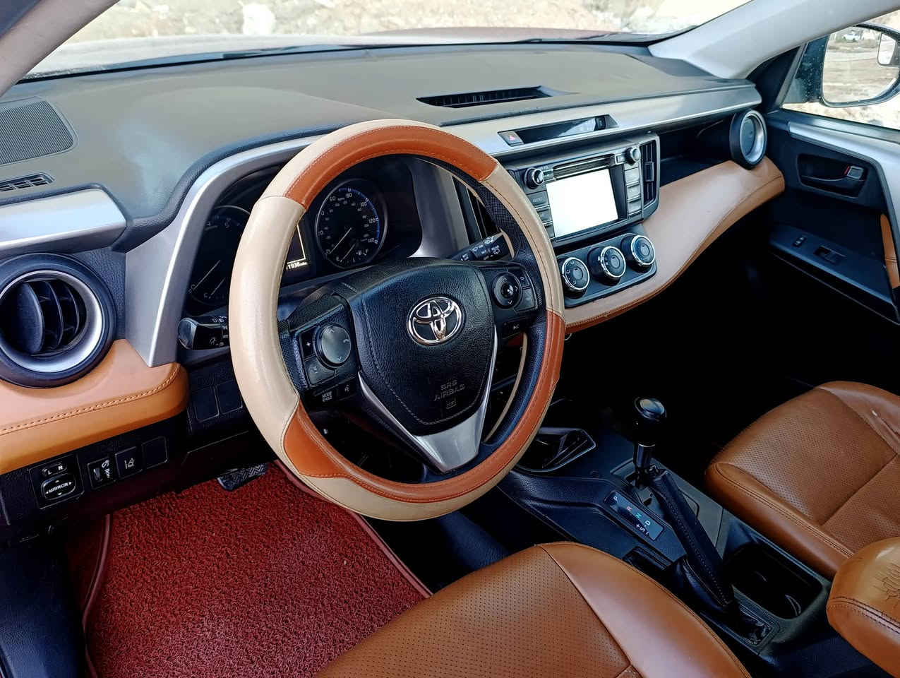 السلام عليكم 
RAV 4 2018
وارد ضرر جاملغ و بنيد بدون دواخل رقم واسط اجنبي گير AT المحرك طبيعي بدون طاحونة vvt 2500 السيارة   LT المكان كوت ... السعر 165$ 
للتواصل ***********
