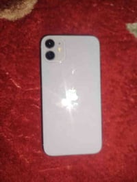 ايفون ١١ عادي ذاكره ٦٤ بطاريه ٧٦ جيهاز مامفتوح تك سيم للبيع شراي تواصل...