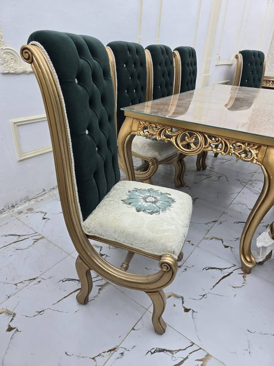 ✨ وصل حديثاً إلى مركز سمايل التسويقي ✨

طقم سفرة فاخر صناعة مصرية 
مصنوع من خشب الزان الأصلي
حفر يدوي متقن بتفاصيل ملكية أنيقة 
تشطيب راقٍ يضيف لمسة فخامة لبيتكم

جودة عالية • تصميم كلاسيكي فاخر • تفاصيل دقيقة

البيع نقداً وبالتقسيط المريح

📞 للحجز والاستفسار راسلونا عبر الصفحة
أو تواصلوا مباشرة عبر الواتساب

📍 مركز سمايل التسويقي
بلد – شارع الفرات
مجاور معمل مياه ريتاج.


**إذا كنت صاحب هذا الإعلان وتريد حذفه لأي سبب، رجاءا أرسل رسالة إلى الدعم الفني**