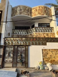 ‎للبيع  ‎مدينه الصدر قطاع 5 ثلاث طوابق مساحه 126 ‎6 غرف نوم وصالات عدد...