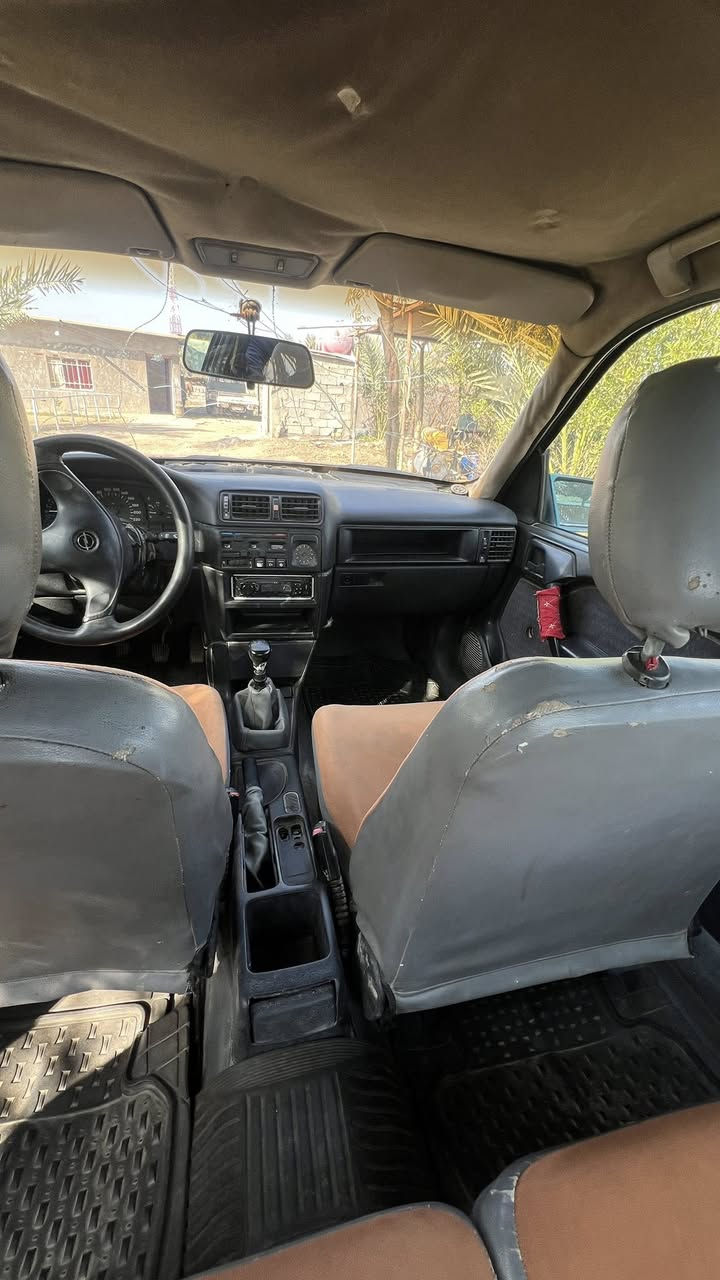 السلام عليكم سياره أوبل فكترا موديل 93 رياضي السياره آكلين مكفوله من كلشي صبغ وضربه مكان السياره بغداد 
الرقم مشروع وطني 
   ***********السعر 45 وقابل للتفاوض
