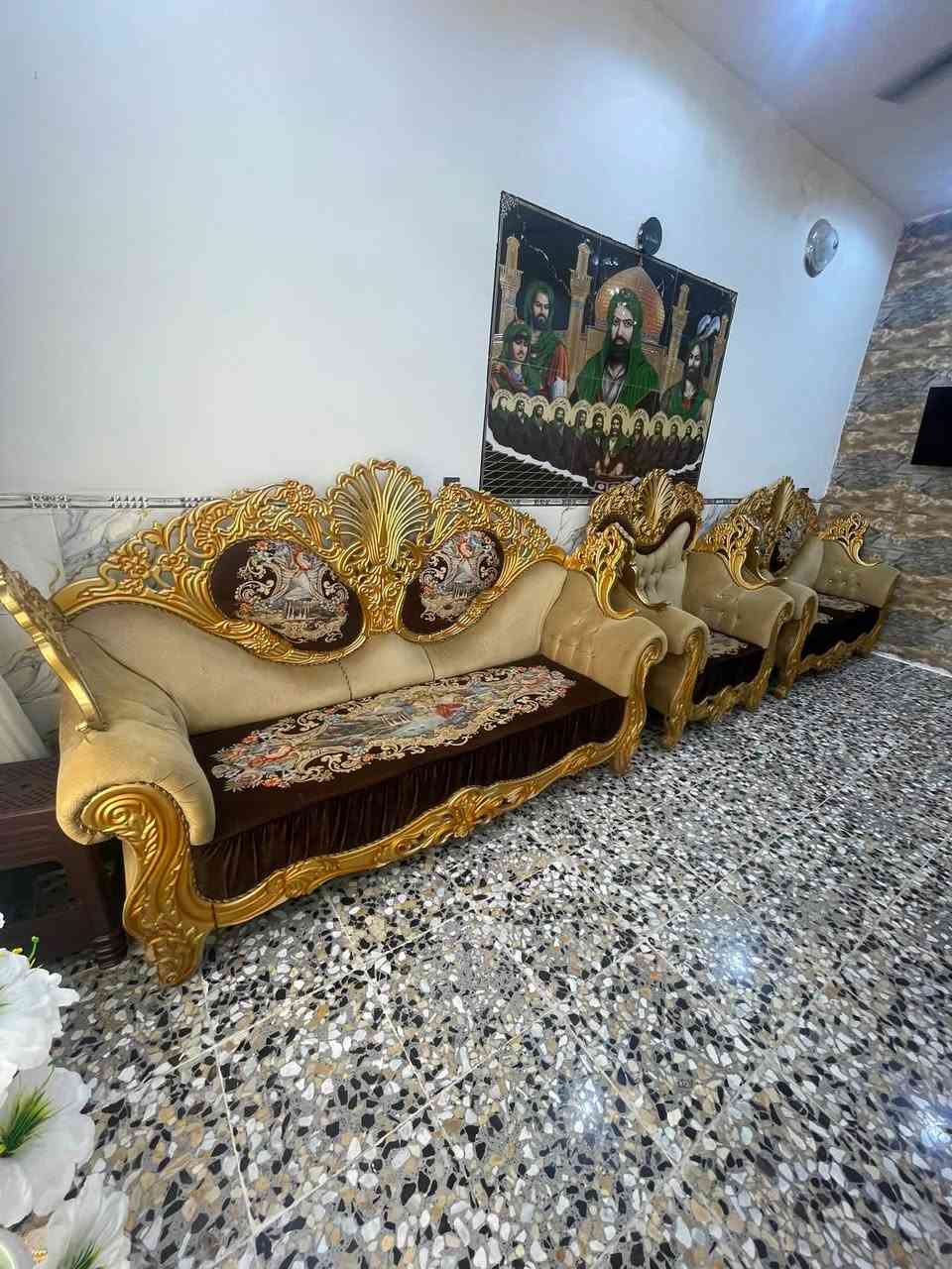 تخم البيع نضيف جدن السعر ٧٥٠وبي مجال قليل مكاني الرشاد قرب فلكت حي نصر ***********

