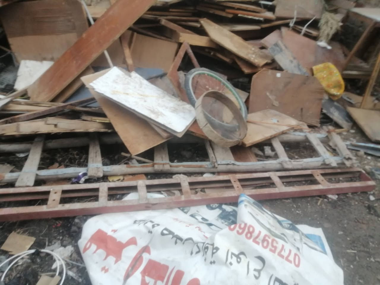 سلام عليكم عندي ونج لبيع شغال مال مواد انتصال على ارقم *********** مكان ديالى بعقوبه
