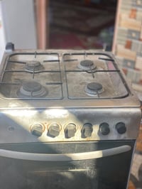 طباخ اربعه عيون شغال 65وبي مجال 07821705947