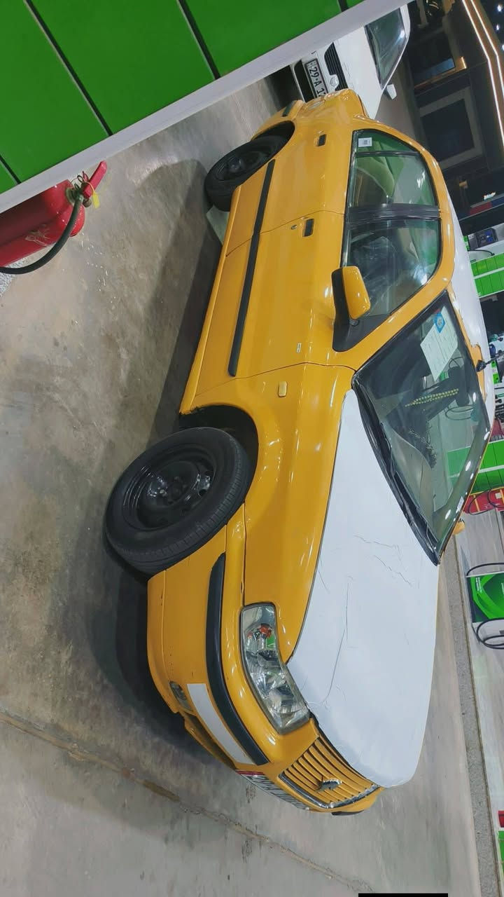 السلام عليكم
سمند 2011.مكينه كير مكفولات 
تخم تاير صدر خلفي جديد 
كهربائيات كلها شغاله
لايت زنون 
رقم واسط سنوية ل2028
مكاني كوت 
للاستفسار ***********
