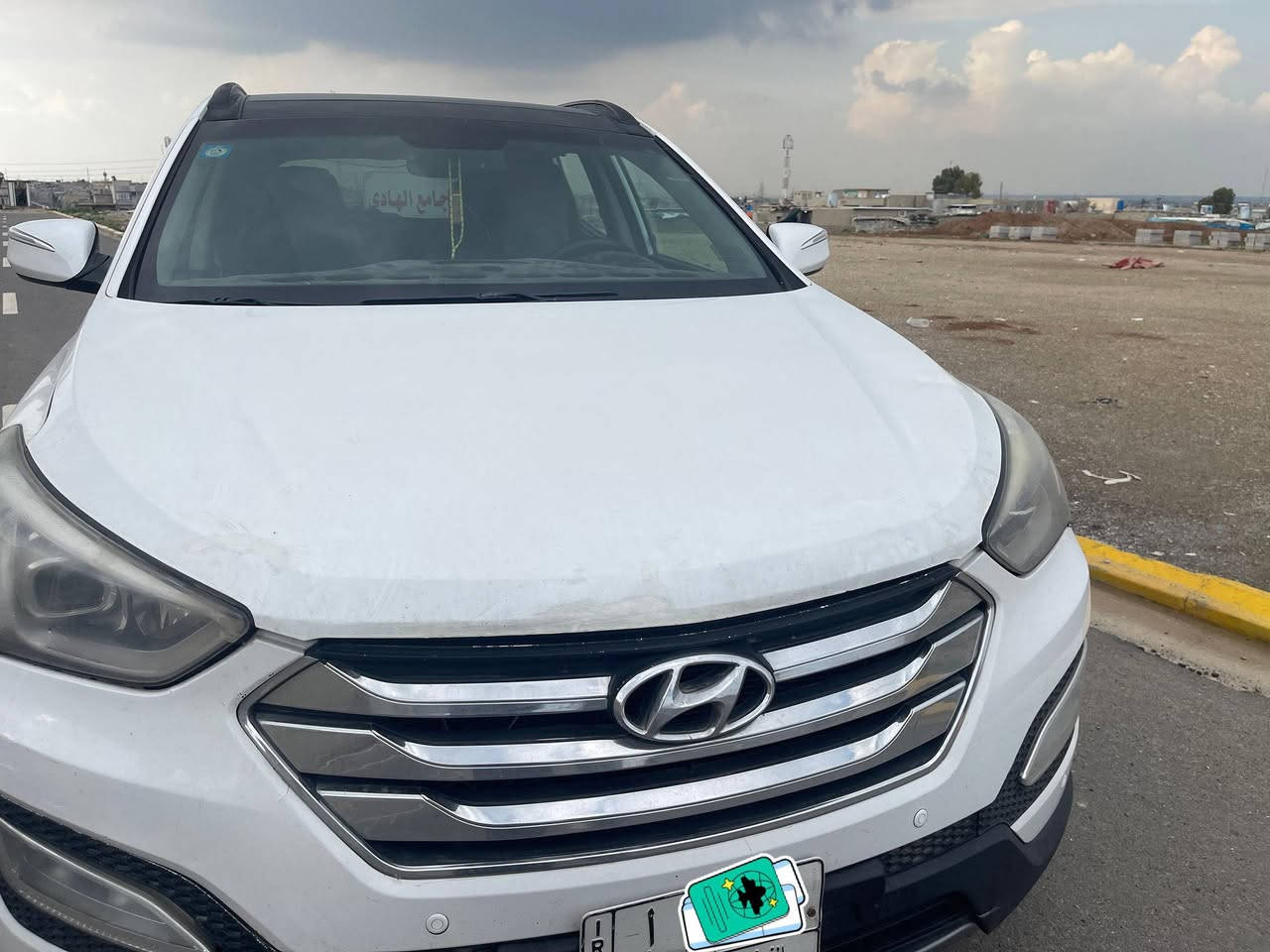 🛑 ملاحظة: كلشي مؤشر عليها بصورة نقطة بنقطة 
🛑ايرباك سائق طاگ فقط , وبونت ماشر عليها معدل تعديل بارد فقط والبقية مؤشرات رؤوس اقلام

🚗 Hyundai Santa Fe 2016 للبيع – بانوراما فول مواصفات
🔹 الموديل: 2016
🔹 النوع: سنتافي
🔹 الحالة: نظيف جداً (جاهز للاستخدام)
🔹 العداد: 207 ألف كم
✨ المواصفات:
✔️ بانوراما (فتحة سقف كاملة)
✔️ فول مواصفات
✔️ محرك 4 سلندر 
✔️ قير أوتوماتيك
✔️ شاشة + كاميرا خلفية
✔️ حساسات
✔️ تبريد وتدفئة
✔️ نظام ECO لتوفير الوقود
✔️ دفع (حسب الفئة)
✔️ 7 ركاب – سيارة عائلية مريحة
Kbb.com
🛠️ الحالة:
مكينة و قير بحالة ممتازة
لا يحتاج صرف
استخدام يومي ومرتاح
⛽ اقتصادية نسبياً بالوقود
Edmunds
📍 الموقع: (نينوى)
💰 السعر: (انطي سعر ) وقابل للتفاوض
📞 للتواصل: (اكتب سعر انا اردلك)


**إذا كنت صاحب هذا الإعلان وتريد حذفه لأي سبب، رجاءا أرسل رسالة إلى الدعم الفني**