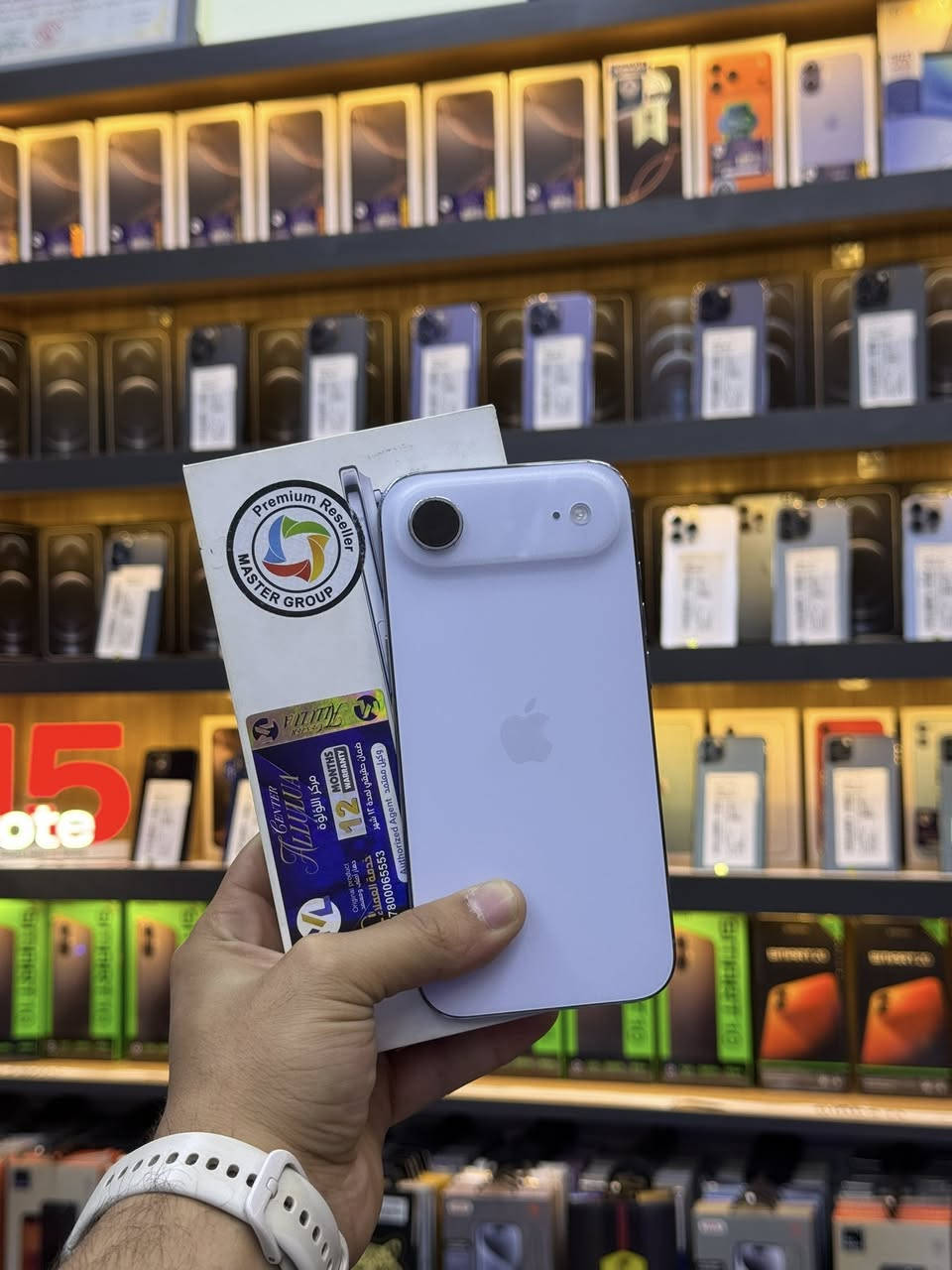 iphone 📱 17 اير
مستخدم شي قليل 
بطاريه 🔋/100
دورات شحن /87
ذاكره /256
للاستفسار /***********
العنوان / الرمادي_تاميم_شارع_ام عمار 
مركز اللؤلؤة للموبايل Al-lulua Mobile Center
