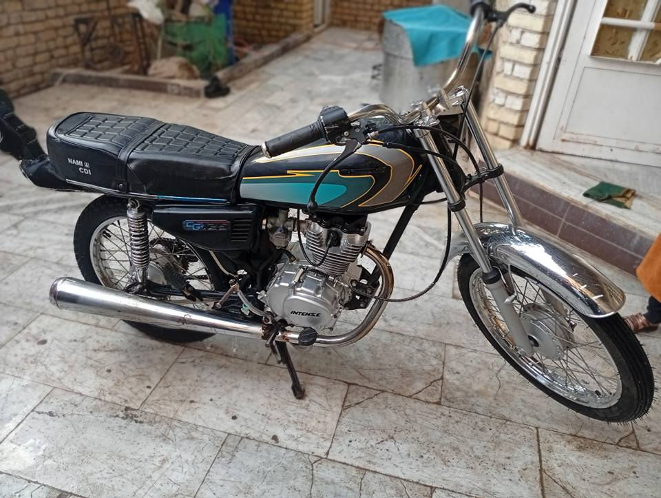 انتنس للبيع جديده شاصي نامه الاصلي بدون اوراق سعرهه 550 قفل قفل مكاني ميسان حي النداء *********** عمارة, ميسان
