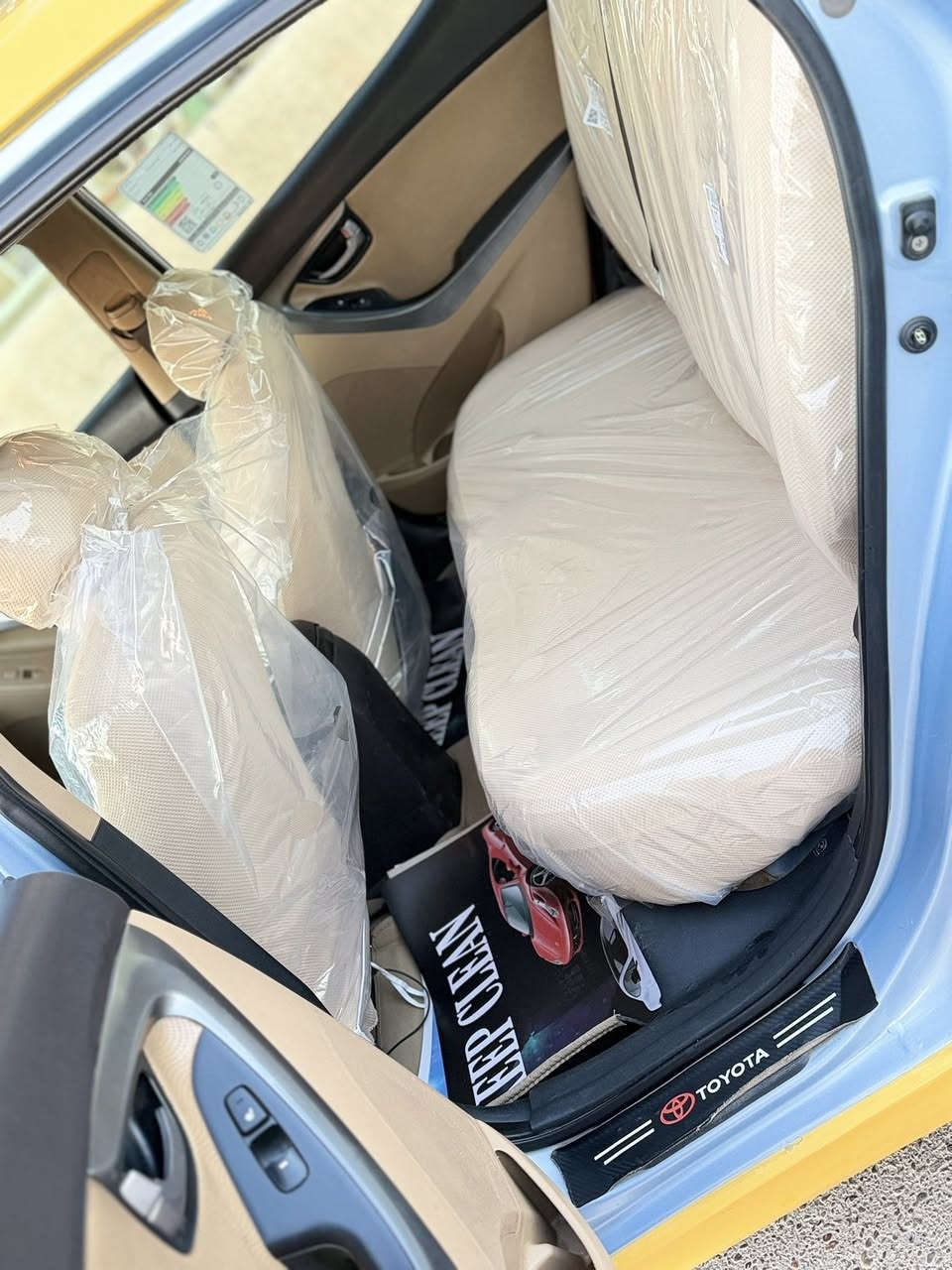 السلام عليكم من رخصة الادمن المحترم 
النترا 2012 فول ماعدا البصمه وارد أمريكي حادثه الجامل الأمامي الأيمن بدون دواخل شواصي ولغود مكفولات مكينه وكير خير من الله لا تبخير ولا تنقيص السياره جاهزه شاشه كاميرا مصفره هيئه وغرامات مكان السياره بغداد البياع مدينه الذرى السعر 97$  غير متواجد عل فيس 
***********
