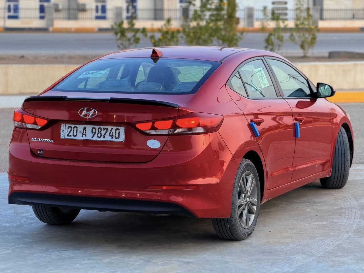 النترا 2018 للبيع بدون حادث  فقط يوجد فيها حالوب مع بارد خفيف في الجاملغ
ماشيه ١٣٣  ميل
مكينه ٢٠٠٠ دوش
باسمي تحويل مباشر 
تخم تاير جديد وادامه كامله سياره مال بيت من ٢٠٢٠ عندي 
عنوان  ديالى بعقوبه 
***********
