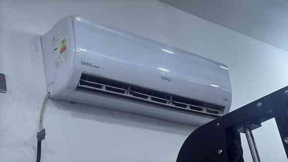 السلام عليكم
اجهزة جديده للبيع
سبالت عدد 4 الواحد طنين ونص الوادي
بلازمه حجم 42 عدد 2
براد عارضة جديد
للاستفسار اكثر *********** متوفر واتساب
