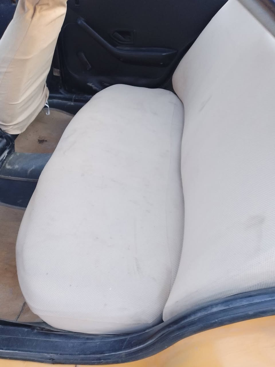 السلام. عليكم بيجو روى محدثة بارص كير مكينه كورله مستعجل على بيعتهه السعر عل خاص ***********
