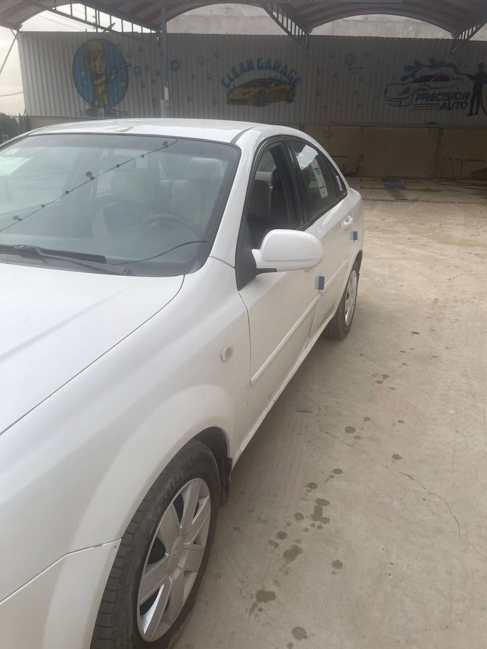 السلام عليكم احبتي الكرام 
أوبترا موديل 2012 
كير مكينه تبريد مكفول 
رقم بغداد الدولي سنويه 2029 بأسمنه 
بيها صبغ حزام والسونار مرفق مع الصور حداديه جاهزه سياره كامله 
السعر 74 وبيها مجال بسيط 
العنوان :- ديالى بعقوبه 
للاستفسار:- ***********
