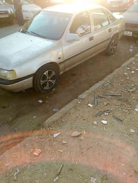 السلام عليكم فكترا حجم 18لون سلفر رقم دولي هزه جديده سنويه لل30بسمي صبغ عام تقريبن كابون مامسجل محرك بي تنقيص بصيط ***********والسعر 38وبيها مجال
