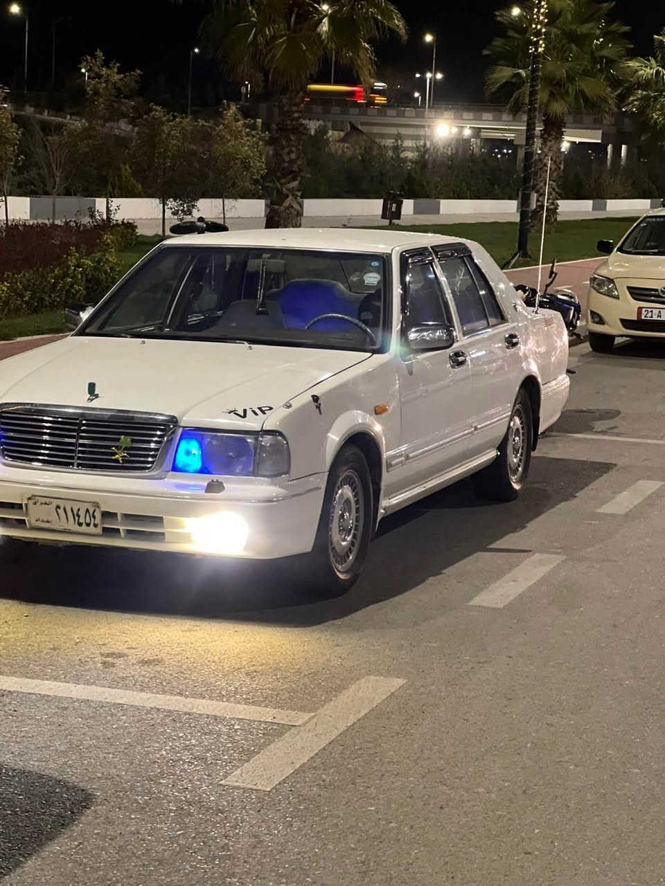 نیسان سدریک ٢٠٠١ 
سپی
٤ جام کارەبا
گێر عادی
مەکینە ٣٠٠٠
تەقەو ڕەقەی نیە
گێرو مەکینە مەزبووت
ئاڕم پلستیکی سلێمانی بەشەرتی غەرامە
یەک دەعمی پێشی هەیە شایەنی باس نیە
سایەرەکە نموونەیە 
٣١٣کم ڕۆشتووە
تاێەو پاتری تازەیە
بۆێاخ پەڵە پەڵە هەیەتی لەبەر ئەوەی سپیە 
سەیارەکە تا بڵێ جوانە
موشتەری بەس تەلەفوون کە *********** السليمانية, العراق
