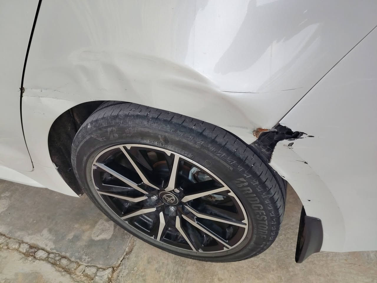 السلام عليكم كورلا هايبرد موديل ٢٠٢٤
فول سبورت السيارة بيها صبغ بابين بسبب ستوته وهاي الطخة ممصلحهة موضح بالصور كلشي
مكاني بابل مشروع المسيب
السعر 138

***********
