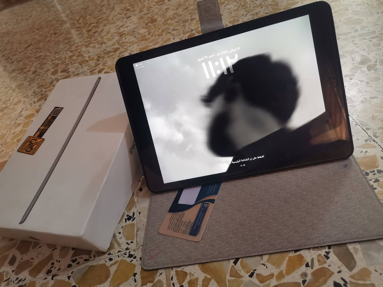 السلام عليكم متاح ايباد ايفون 9 نضافه 100بل 100 بطاريه 95 ذاكره 64 الايباد كله بلادي مع كارتونه  الشراي يتصل ***********
