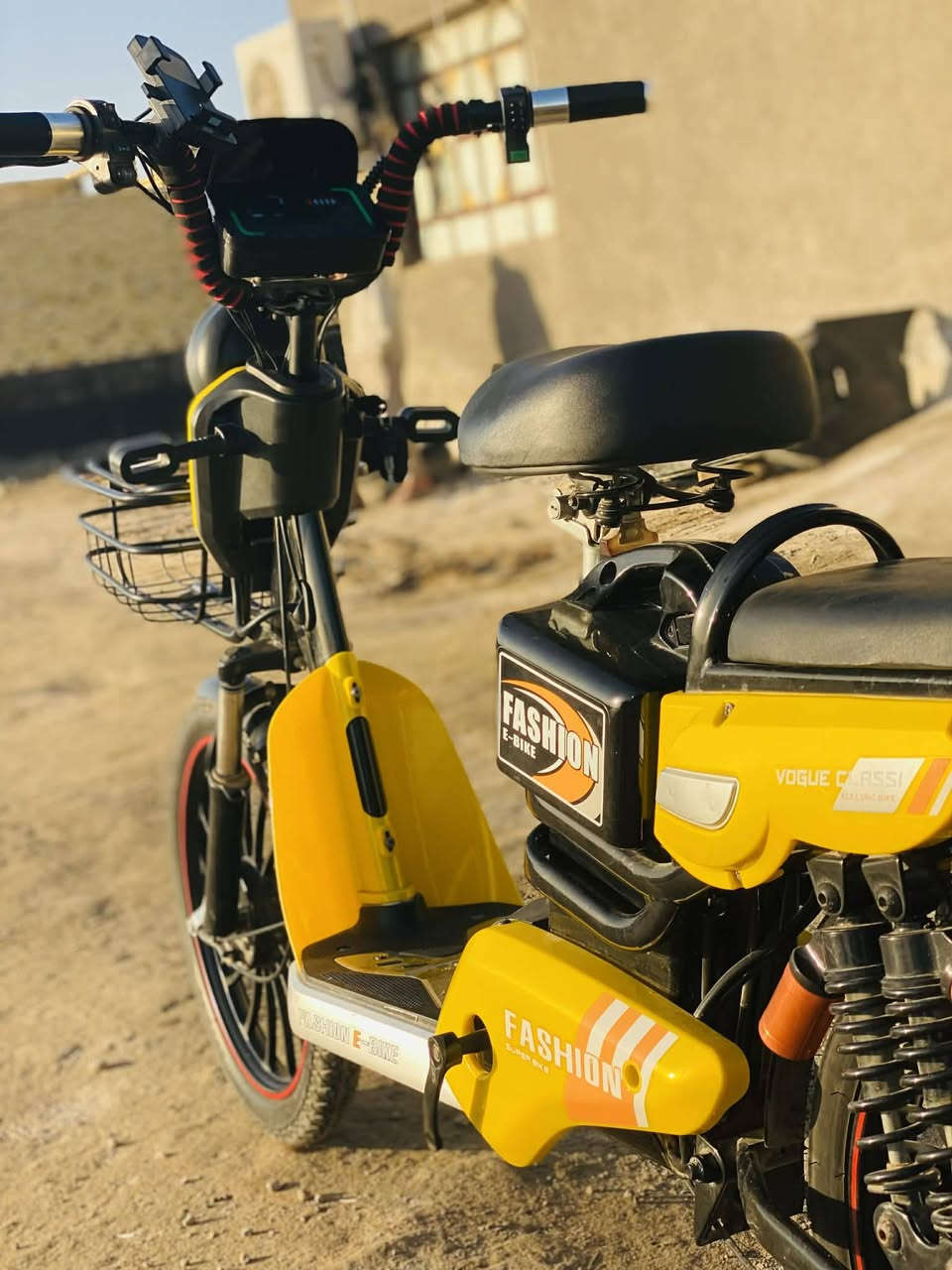 سلام عليكم دراجه شحن فول مواصفات سعره400وبيه مجال ***********
