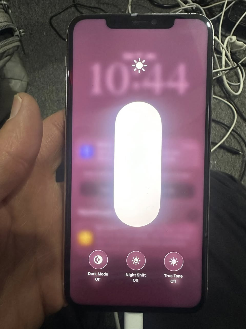 ١١ بروماكس 
٢٥٦ گيگا
بطاريه ١٠٠
سيم واحد 
مبدل شاشه و بطاريه
كامرات صافيه بدون عيوب
بصمه وجه شغال
ظهر مكسور 
سعر ثابت لا يتغير. ١٦٥ الف دينار فقط
اربيل قلعه *********** واتساب خابرني 
مسج ما عندى وتحياتي للجميع 
ملاحظه ً جهاز به انترنيت اي سيم ويشتغل حاليا انترنيت
