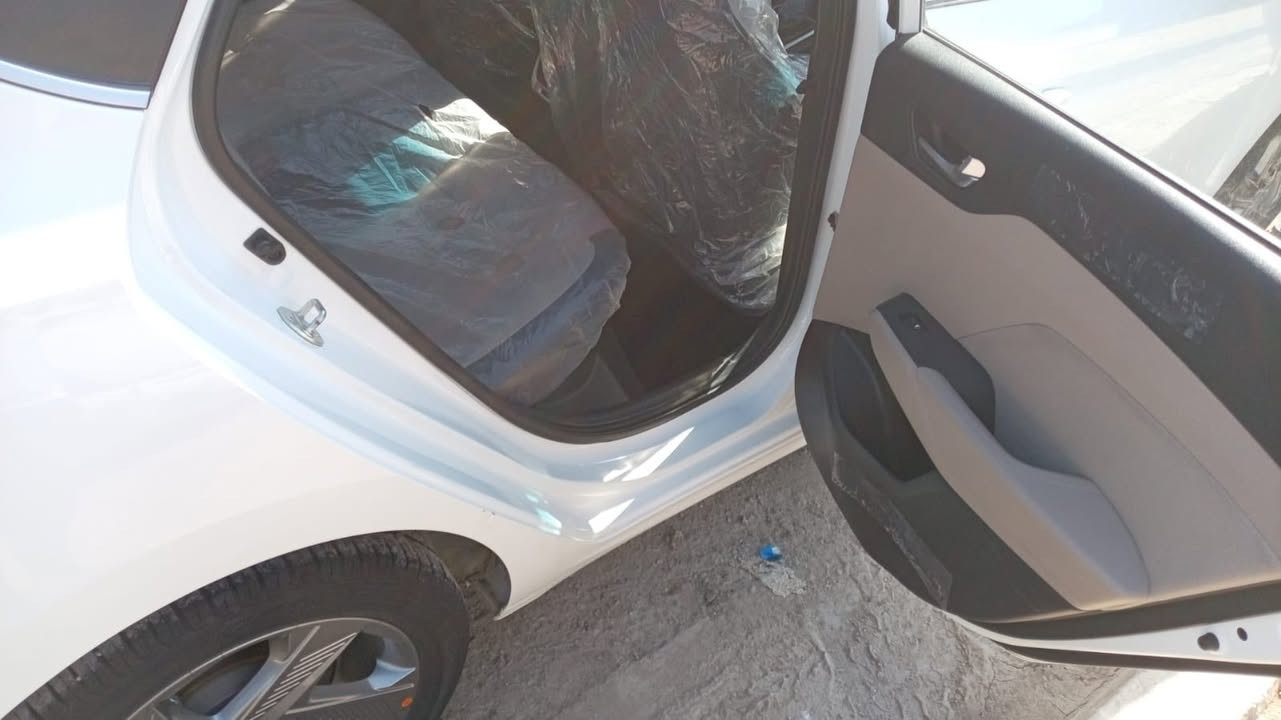 السلام عليكم
هونداي اكسنت مال شركه خليجيه موديل٢٣ سياره ع وضع شركه كلهه ع وضعهه تايرات شركه بيهه سبيرهه منازل كتلوكات سويج ثاني غراضهه كلهه ب جيس مكينه ١٦٠٠ دوش كير مرغوب ع ايد وحده كفاله من ضربه وصبغ وبارد ومسويلهه سونار جديد 
رقم بغداد باسمي رقم جديد هزه جديده 
سياره مواصفات معروفهه مال خليجي 
*********** هذا رقم صاحبها
