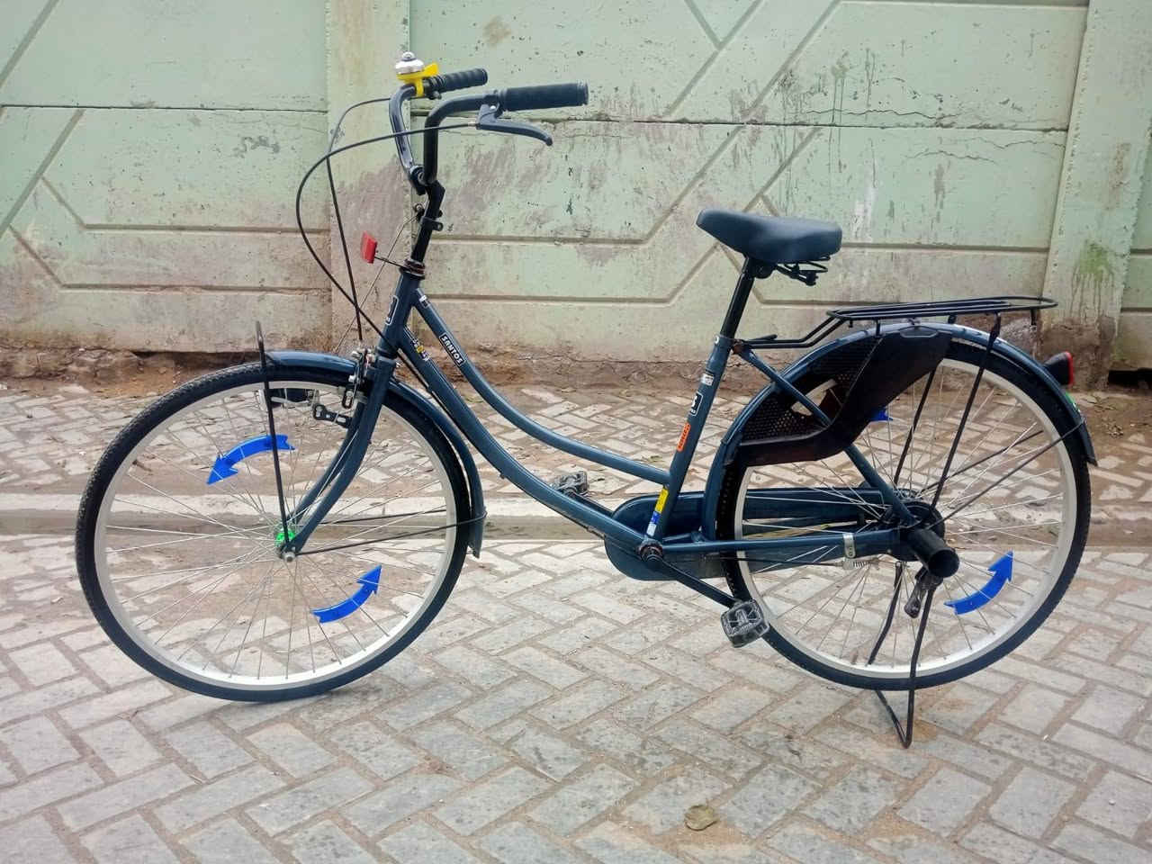 السلام عليكم هذه البايسكل للبيع جديد كلشي مابي 
يجي وياه عدد من الفسفورات ونشره ضوئيه وبم واسهم الموجوده في الصوره في الويل 

نوع البايسكل سانتوس حجم 26 لون رصاصي موديل 22

السعر 145 بي مجال بسيط


**إذا كنت صاحب هذا الإعلان وتريد حذفه لأي سبب، رجاءا أرسل رسالة إلى الدعم الفني**