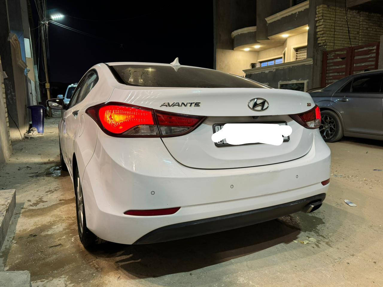 السلام عليكم
النترا ادوات
الموديل 2016 
المواصفات فول خليجي 
تدفة تبريد بالكشنات
تبريد قطعتين
تشغيل بصمه
البوب بصمه 
رقم الي بيها شمالي 
السيارة كصة وحده 
بيع او مراوس بجيب 
السعر 55
المكان ديالى 
رقم الهاتف ***********
