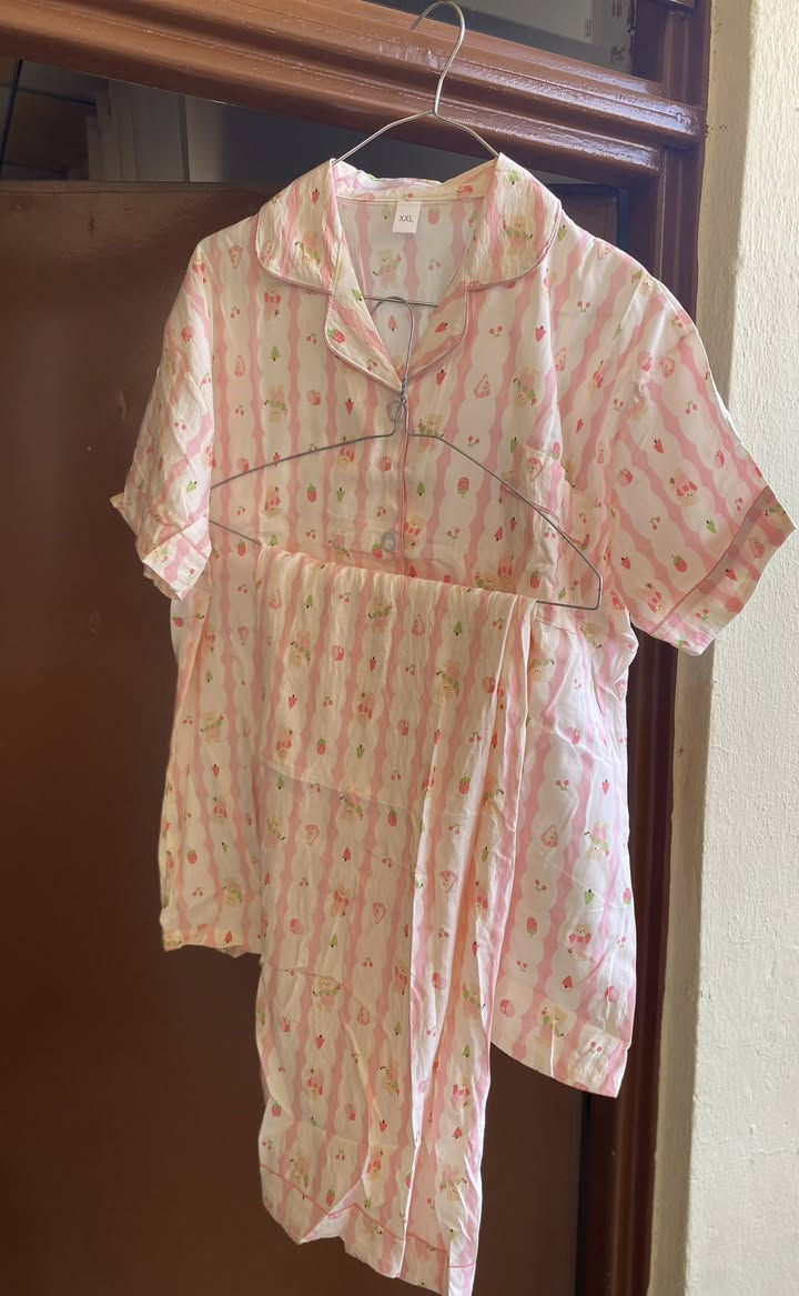 مرحبا بنات ❤️
توفرت من جديد بجامه كريشه + كشمير 
قياسات ❤️‍🔥
سعر القطعه 10 الف فقط توصيل مجاني✅
الي تحب تحجز تتواصل ويايه خاص😘


**إذا كنت صاحب هذا الإعلان وتريد حذفه لأي سبب، رجاءا أرسل رسالة إلى الدعم الفني**