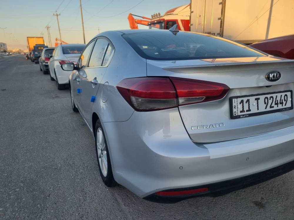 السلام عليكم سيراتو وارد كوري موديل 16 شكل 17 فول موصفاته عدا الفتحه رقم دوله بسمي 
بيه 3 قطع صبغ بكوري 
السعر 120 
استفسار ***********
*********** البصرة, العراق
