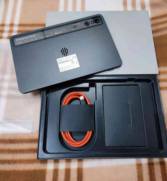 ايباد ريد ماجك استرااا الجديد2025
نسخه عالميه ذاكره 512 رام 16+12
جهاز اخو جديد مستخدم قليل كلش 
نظافته 100/100 غراض كامله 
مكفول من كلشي على الفحص 
تفاصيل جهاز معروفه جهاز وحش الالعاب 
بوبجي 120 فريم 💪
السعر 850 قفل 
مكاني نجف ***********
