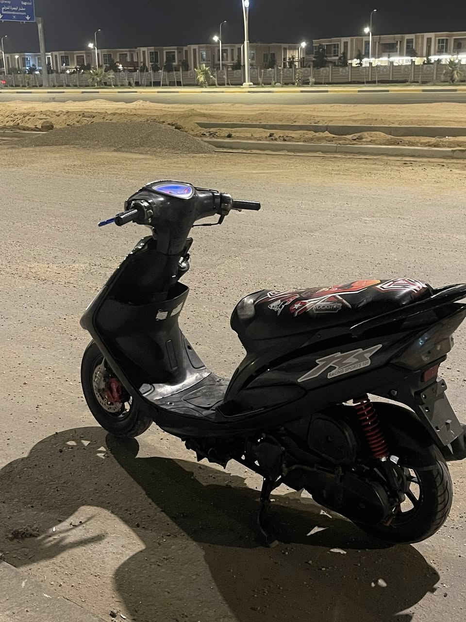 سلام عليكم ماكس عدله للبيع مكينه مفتوحه مبدل ولف بس خرسه ورزنه وكهربائيات سلف سكن اشاير كلشي شغال السعر 650 مزوده دبل رياضي ويلات وصينيه  مكاني تنومه رقمي ***********
