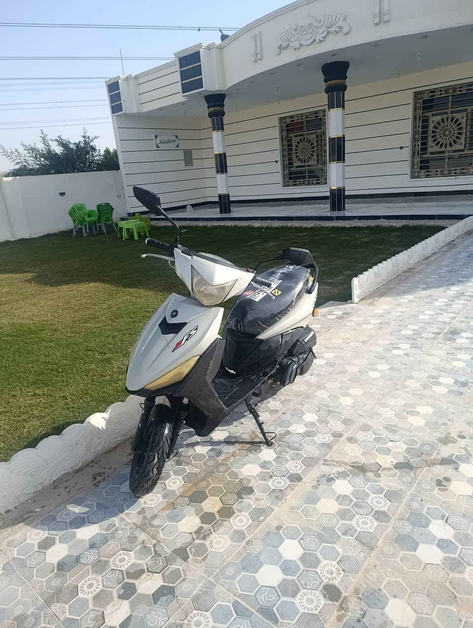 دراجه للبيع سعر 350 اتصال ***********
