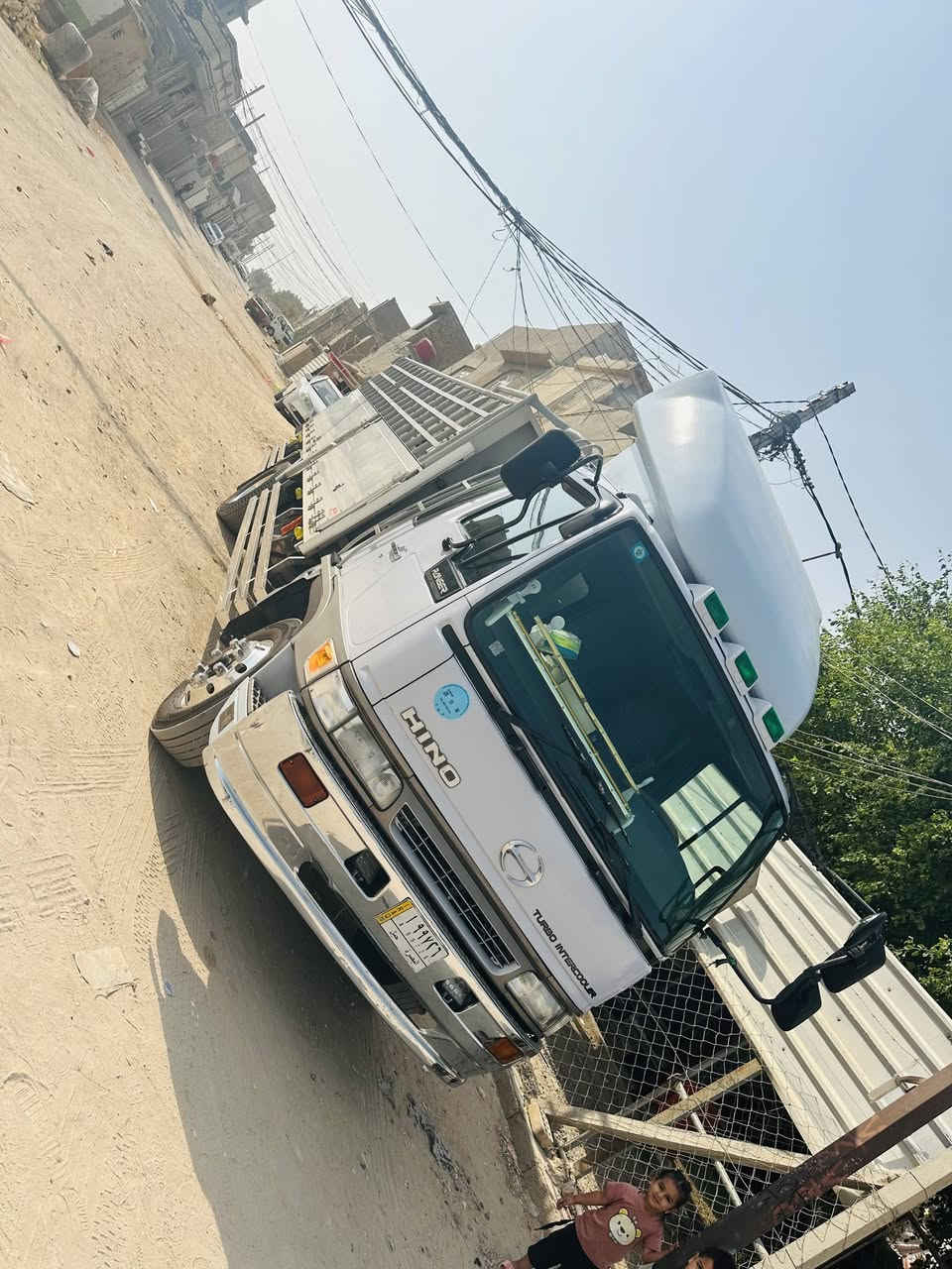 السلام عليكم ورحمة الله وبركاته 
انكر للبيع كفاله عامه 
مكينه 80سوبر بم ونوزل 
دبل خناره 
8برغي 
شاصي اصل مبطن 
6وربع 
تبريد شغال ثلج 
كير جبير ابو زعانف 
خزانات كاز 2 ابو ال200 
سبيرات 2 
بدي مغلف اربع قطع 
كاسحه عاليه 
موديل 97 مسجله 2000 بيها كتاب تثبيت موديل يعني مداور ثاني يوم 
السعر 365 مكان السياره نجف 
***********
+9647770060400
