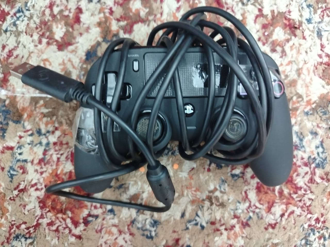 اخون يدات بلي والي بالكارتونة مال PC سعر الي بالكارتونة 30 وسعر الأزق 20 لأن مال بلي 4 والباقي على 10 للتواصل ***********
