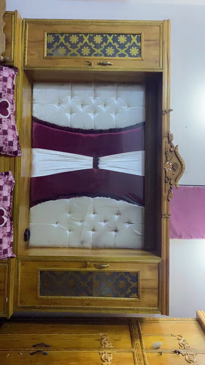 السلام عليكم عندي غرفه نوم نضيفه يراد تعديلات بسيطه أريدها ب600وبيها مجال


**إذا كنت صاحب هذا الإعلان وتريد حذفه لأي سبب، رجاءا أرسل رسالة إلى الدعم الفني**