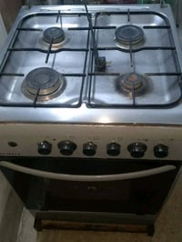 طباخ مع فرن • شغال • سعر مناسب