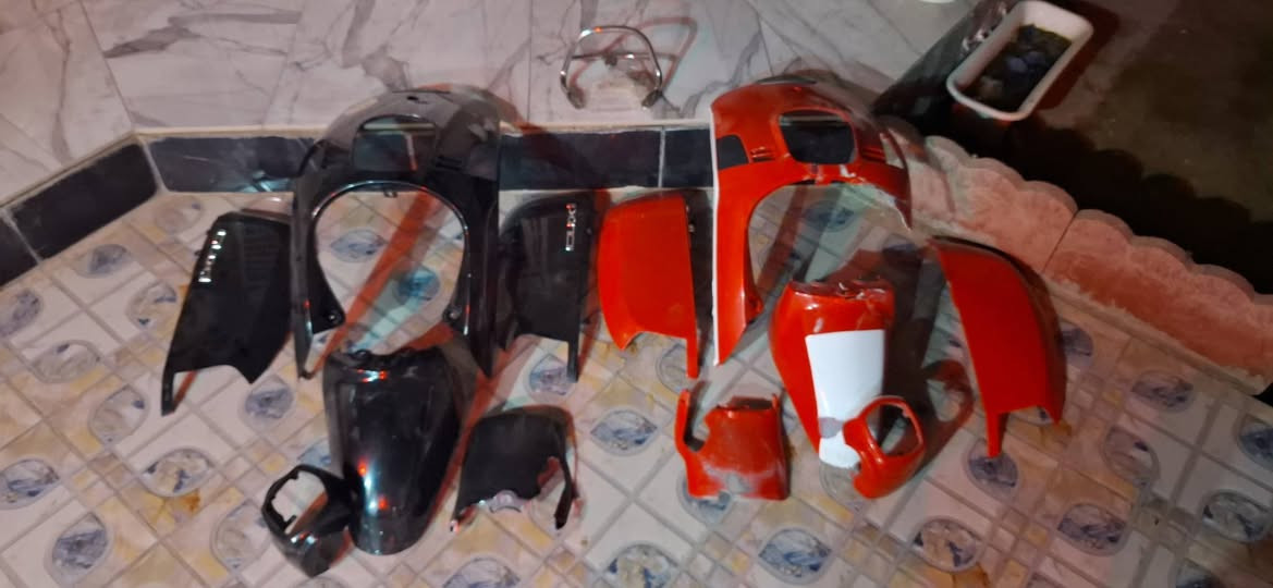 السلام عليكم للبيع
***********
