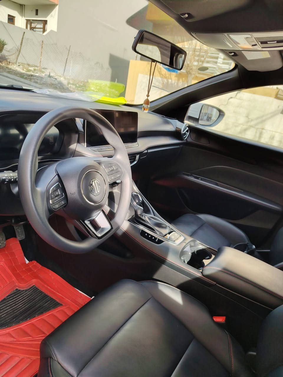 Mg gt 2025 full
بۆیاخ تەنک 
شاشە ئەکتیڤ و شەش مۆد و چوار زمان
8هەزار ڕۆشتوە 
ڕۆنی گۆڕاوە
یەک پەڵە ساردی بچوکی هەیە لەگەڵ یەک قەڵەمکاری 
شوختی نیە 
لە سلێمانیە 
121گەڵاو مەجالێکی کەم 
***********
