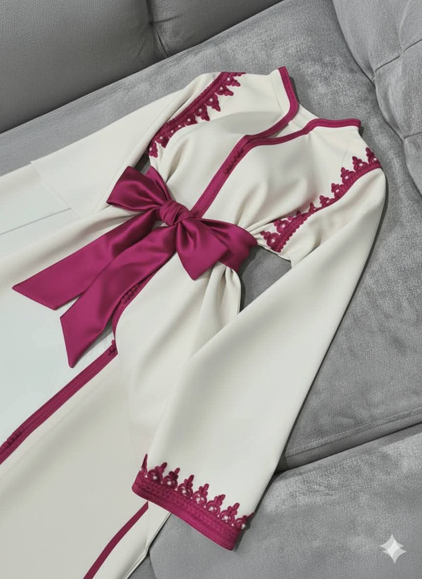 بسم الله ماشاء الله 🥺🤎
كي تقلي راني عروسة جديدة لازم نكون نهبل في العيد 🤎🥺💍
قفطان سامبل و كلاص  يهبل في لبستو   شوفة ولا عيد هذا واش يليق تلبسلي 😍🤎🫶🏻
 عين بسام وتوصيل متوفر جميع ولايات الوطن🫶🏻🤎🛍


**إذا كنت صاحب هذا الإعلان وتريد حذفه لأي سبب، رجاءا أرسل رسالة إلى الدعم الفني**