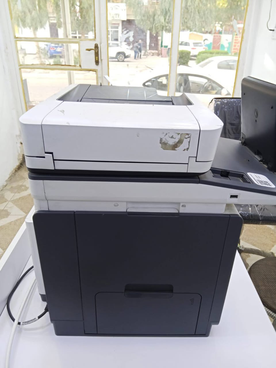 سلام عليكم
محل استنساخ كامل مجهز للبيع 
المحل يحتوي على
غراض قرطاسية
طابعة hp 586  كامل مجهز
طابعة ايبسون عظم عاج 6 الوان
حاسوب Lenovo i5 8gth
مساحة المحل اكثر من 6 امتار طول
عرض 3 متر 
ايجار المحل 75 بدون اجور ماء او كهرباء
انترنت ضوئي و مولدة 4 امبيرات

محل مرتب و موقع زين 
روناكي - سايدين المحطة الشورجة - مقابل مول البركة 
قرب مركز تاهيل 
قريبة على روضة و مدارس و سوق روناكي 

سعر 3,500,000 ثلاث مليون ونص قابل للتفاوض
لمزيد من الاستفسار ***********
