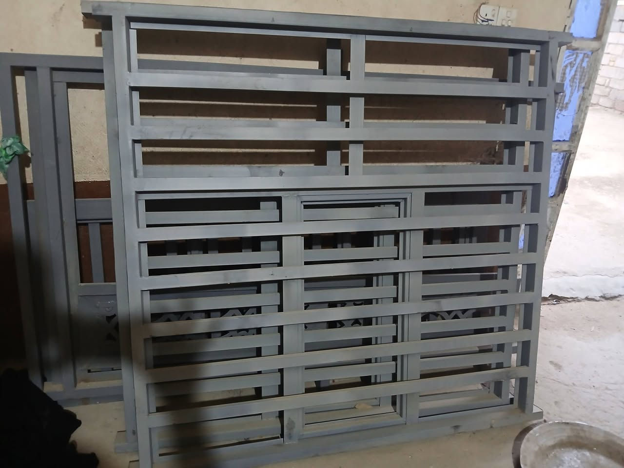 شبابيك البيع تفصال ١٥٠٠×١٥٠٠ ثنين ***********
